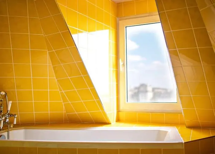 Les Deux Gares Hotel