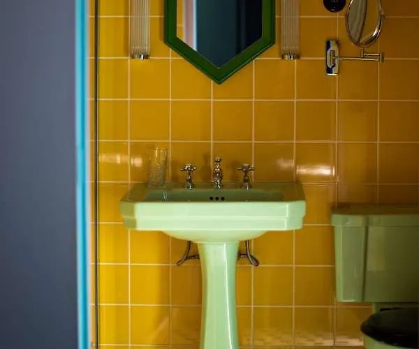 Les Deux Gares * Paris